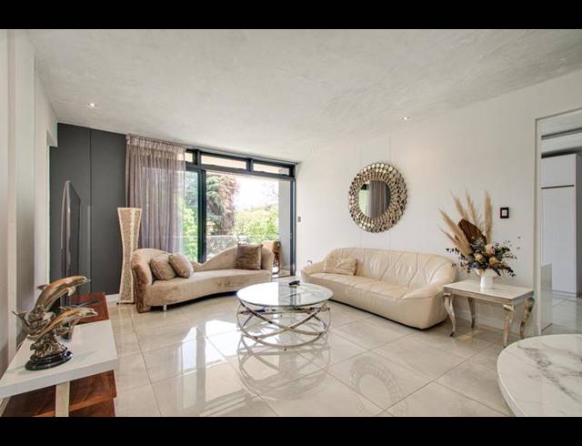 3 BEDROOM APARTMENT FOR SALE IN HOUGHTON ESTATE